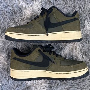 Undefeated Nike 'Dunk Vs AF1' Collab air force 1s ones